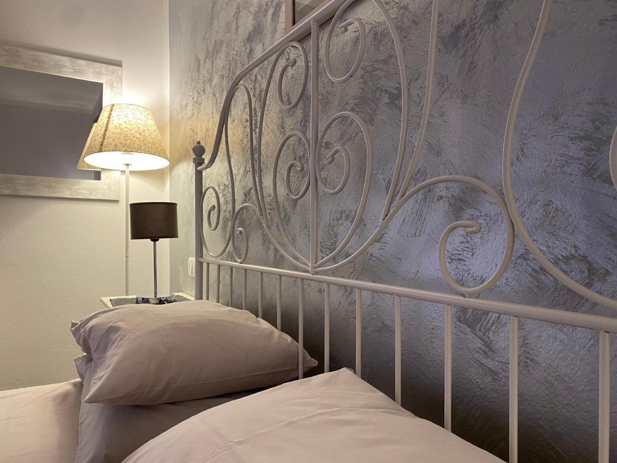 Lhv Garda Lake - Private Pool And Spa Bardolino Exterior foto